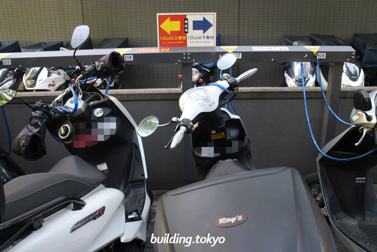 ゲートシティ大崎 ウエストタワー、バイク駐車場。