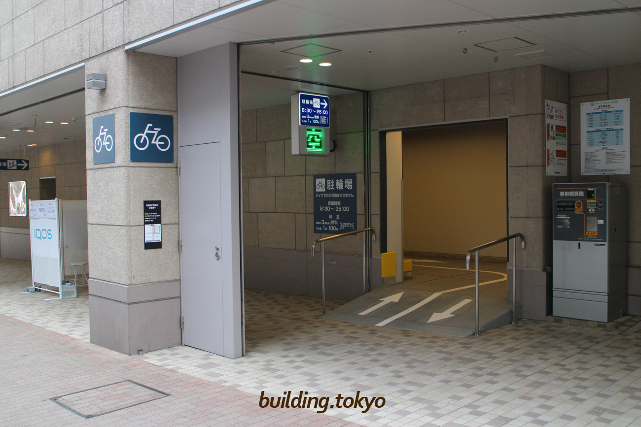 自転車駐輪場の入り口です。